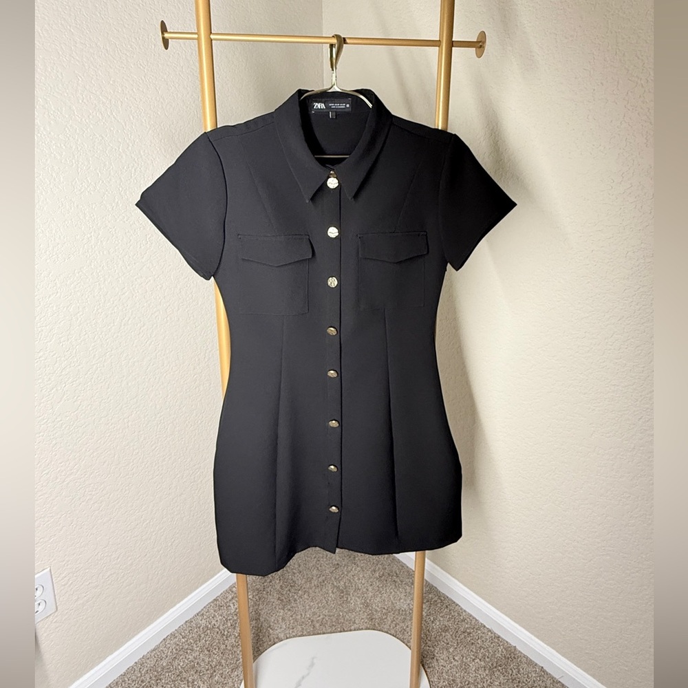 Zara Women's Black Short Sleeve Button-Down Shirt